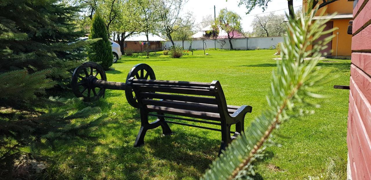 Pensiunea Miraj Polovragi Bagian luar foto