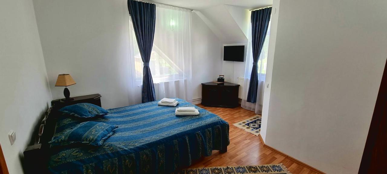 Pensiunea Miraj Polovragi Bagian luar foto